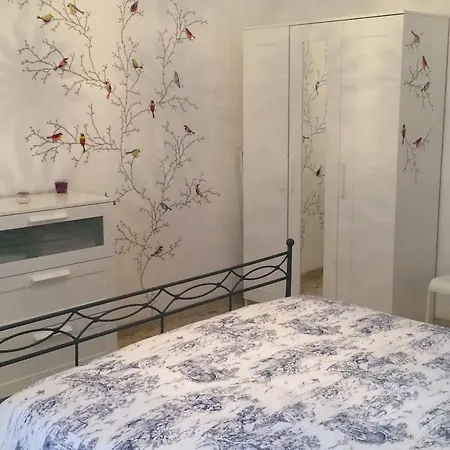 Come And Feel At In This Airy Three Bedrooms In Centre Apartment Rome